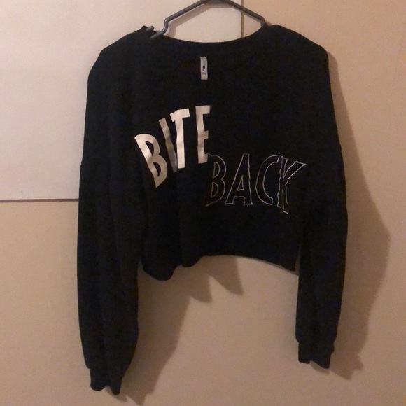 FB SISTER LARGE ‘BITE BACK’ SWEATER CROP TOP - Picture 1 of 2